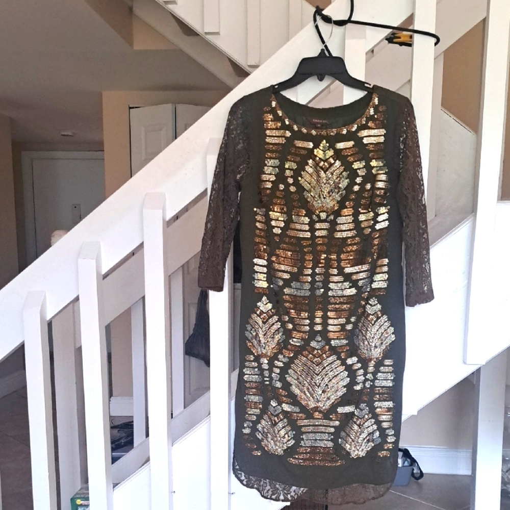 Ranna Gill Olive Color Crepe / Lace Embellished  Sheath Dress M Excellent